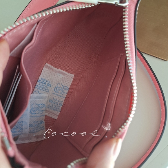 NWT Coach Teri Mini Crossbody Bag with Signature Leather Heart Charm CCZ29 pink - Picture 7 of 8